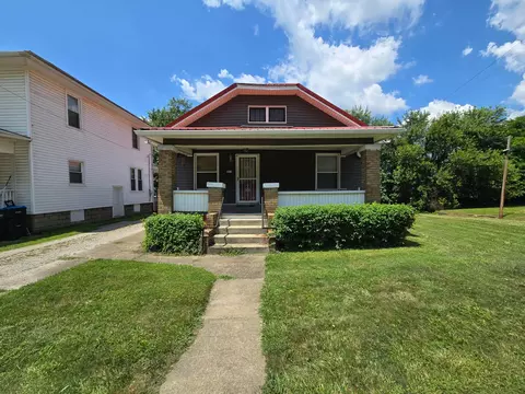 321 Wayne Ave, Zanesville, OH 43701