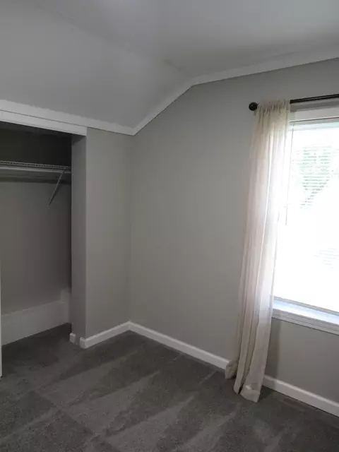 Bedroom - 160 Logan St, Circleville, OH 43113 photo 4 of 4