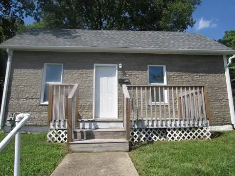 160 Logan St, Circleville, OH 43113