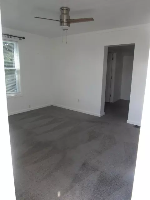 Bedroom - 160 Logan St, Circleville, OH 43113 photo 1 of 4