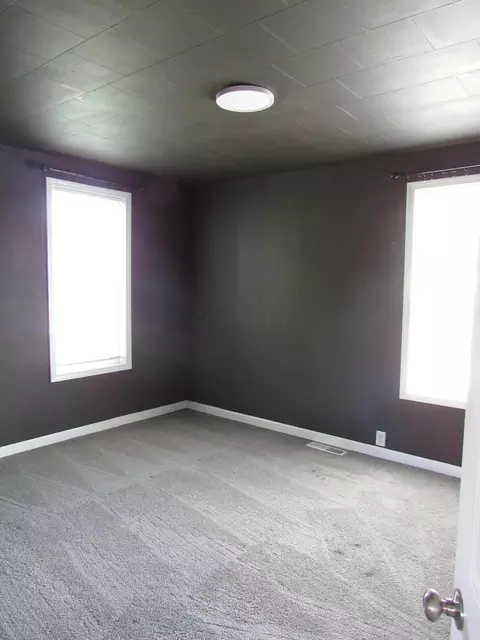 Bedroom - 160 Logan St, Circleville, OH 43113 photo 3 of 4
