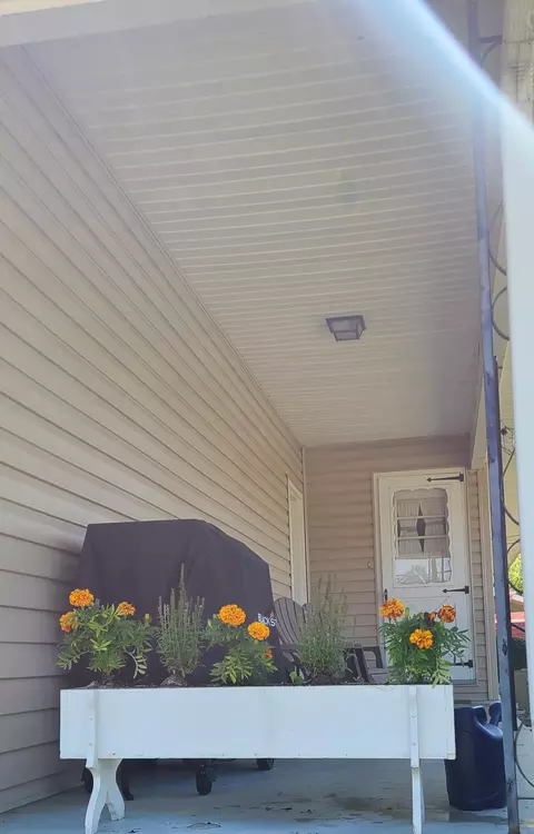 Exterior - 96 Summit St, Newark, OH 43055 photo 6 of 7