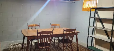 Dining - 96 Summit St, Newark, OH 43055 photo 1 of 1