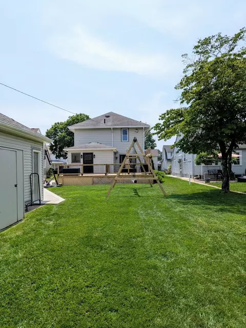 Exterior - 841 E Mulberry St, Lancaster, OH 43130 photo 7 of 11