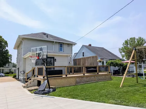 Exterior - 841 E Mulberry St, Lancaster, OH 43130 photo 6 of 11