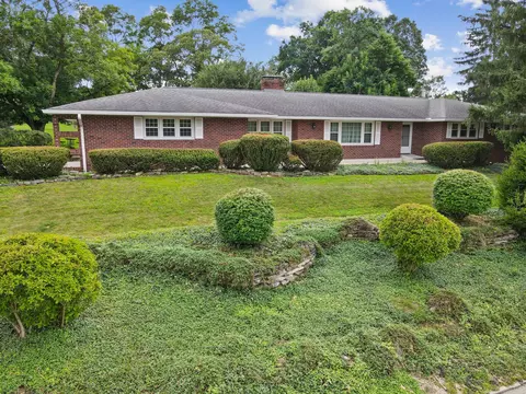 108 Terrace Ct, Lancaster, OH 43130