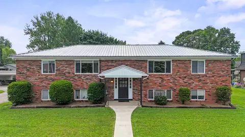 910 S Division St, Mount Vernon, OH 43050