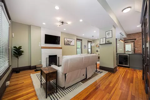 Living - 199 E Gates St, Columbus, OH 43206 photo 1 of 1