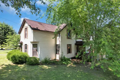 519 E Main St, Oak Hill, OH 45656 photo 3