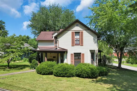 519 E Main St, Oak Hill, OH 45656 photo 2