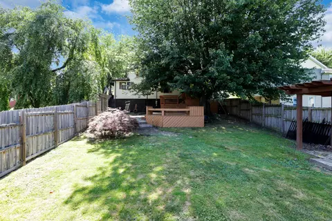 519 E Main St, Oak Hill, OH 45656 photo 8