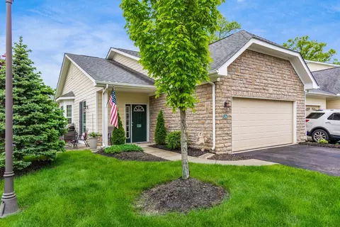 126 Lakes At Cheshire Dr, Delaware, OH 43015