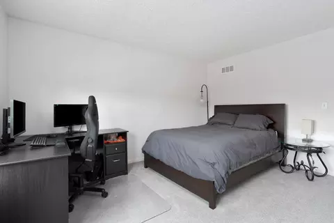 Bedroom - 244 Stockard Loop, Delaware, OH 43015 photo 3 of 4