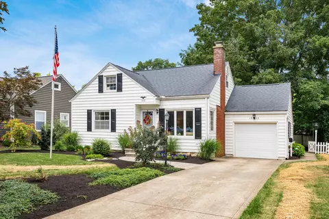 1512 College Hill Dr, Columbus, OH 43221