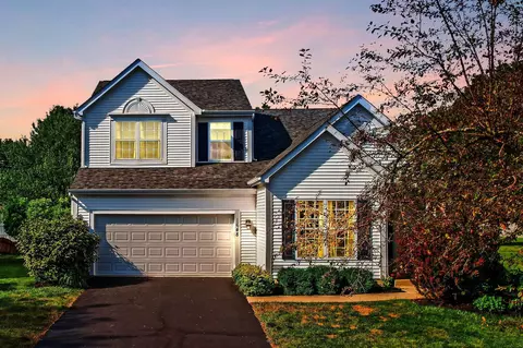 1648 E Turkey Run Dr, Newark, OH 43055