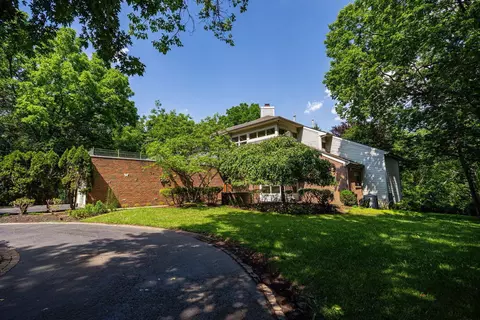 6204 Olentangy River Rd, Worthington, OH 43085