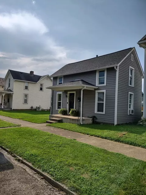 869 E Mulberry St, Lancaster, OH 43130