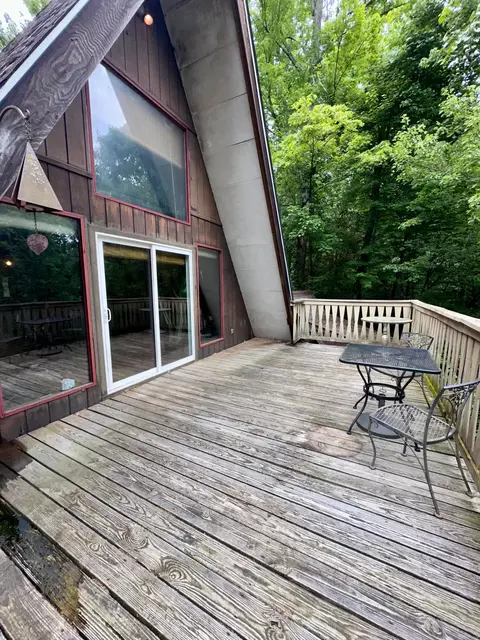 825 Kickapoo Ct, Hide A Way Hills, OH 43107 photo 5