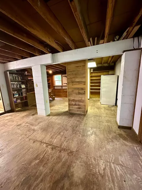 825 Kickapoo Ct, Hide A Way Hills, OH 43107 photo 16