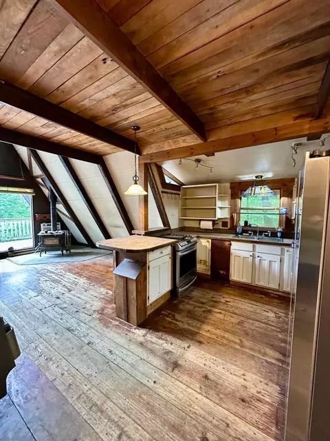 825 Kickapoo Ct, Hide A Way Hills, OH 43107 photo 8