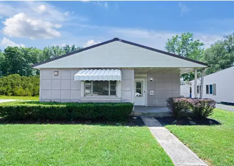 141 Dunmore Rd, Circleville, OH 43113