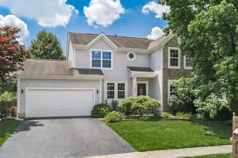 1593 Bent Maple Dr, Blacklick, OH 43004