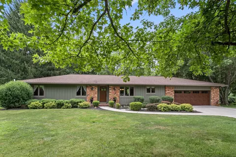 2125 Carriage Rd, Powell, OH 43065