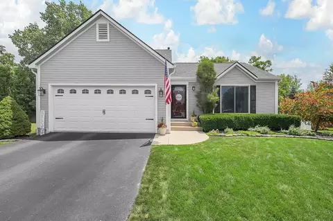 740 Granton Ct, Lewis Center, OH 43035