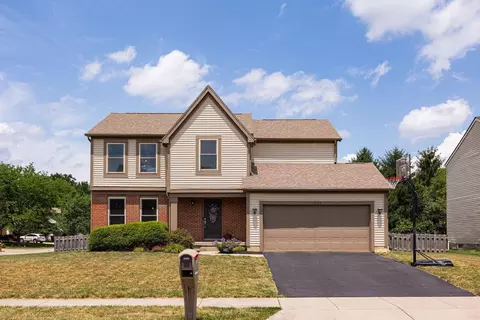 1735 Westwood Dr, Lewis Center, OH 43035