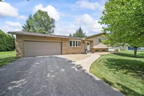 3612 Ridgewood Dr, Hilliard, OH 43026