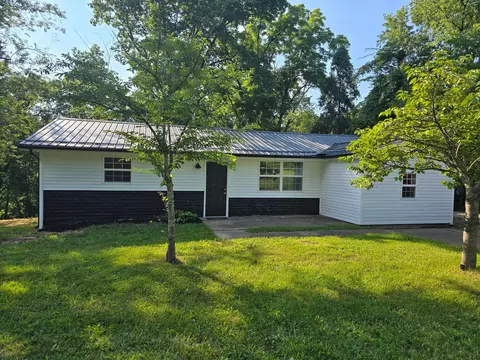 2887 Olde Falls Rd, Zanesville, OH 43701