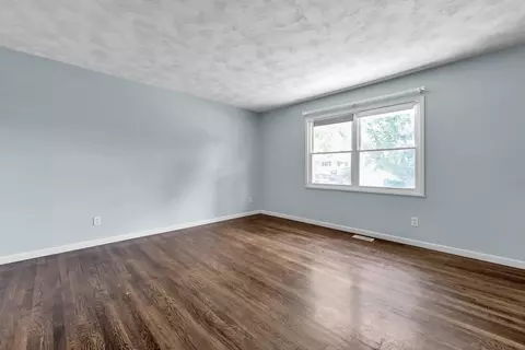 1293 Gresham Rd, Columbus, OH 43204 photo 8