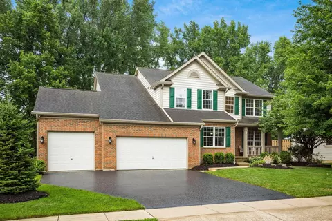 1879 Pinnacle Club Dr, Grove City, OH 43123