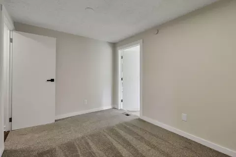 Bedroom - 101 Circle Dr, Baltimore, OH 43105 photo 4 of 9