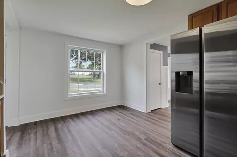 Dining - 101 Circle Dr, Baltimore, OH 43105 photo 5 of 5