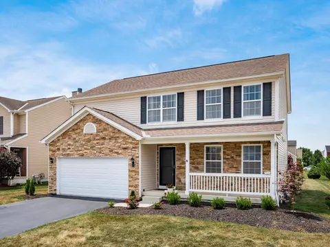 1961 Bobtail Ln, Marysville, OH 43040