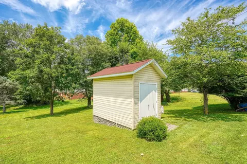 Exterior - 627 Harris St, Jackson, OH 45640 photo 11 of 11
