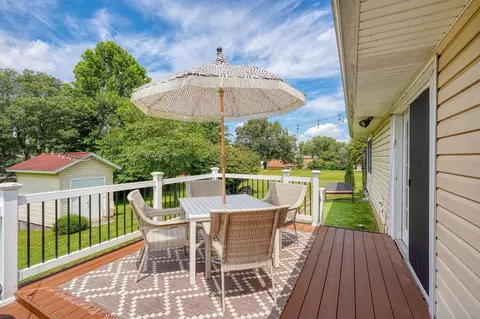Exterior - 627 Harris St, Jackson, OH 45640 photo 5 of 11