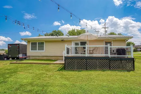 Exterior - 627 Harris St, Jackson, OH 45640 photo 10 of 11