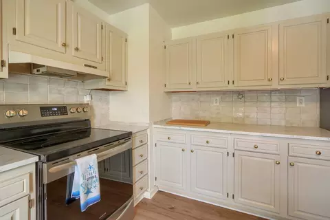 Kitchen - 627 Harris St, Jackson, OH 45640 photo 4 of 4