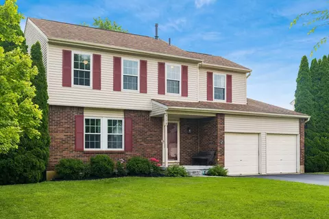 4198 Rockledge St, Grove City, OH 43123