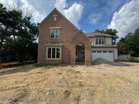 2450 Sandover Rd, Columbus, OH 43220