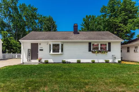 2996 Voeller Cir, Grove City, OH 43123