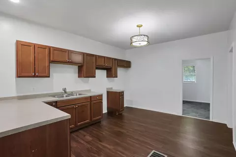 108 Wells St, Corning, OH 43730 photo 12