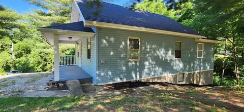 108 Wells St, Corning, OH 43730 photo 2