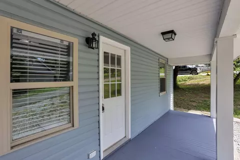 108 Wells St, Corning, OH 43730 photo 7