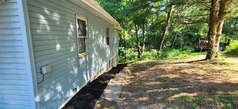 108 Wells St, Corning, OH 43730 photo 3