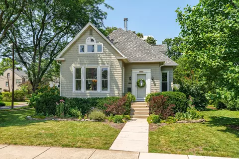 1734 W 1st Ave, Grandview, OH 43212