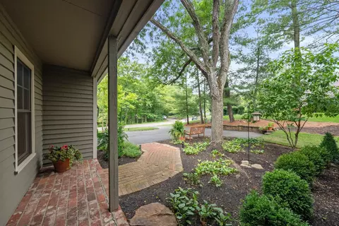 8586 Milmichael Ct, Dublin, OH 43017 photo 4