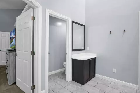 Bath - 4887 Rays Cir, Dublin, OH 43016 photo 3 of 4
